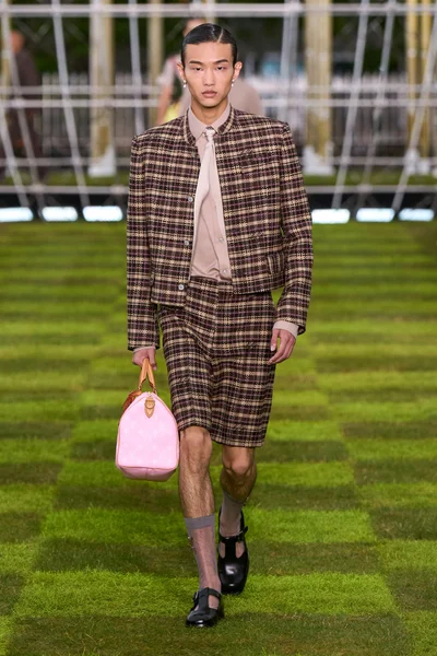 Look 55